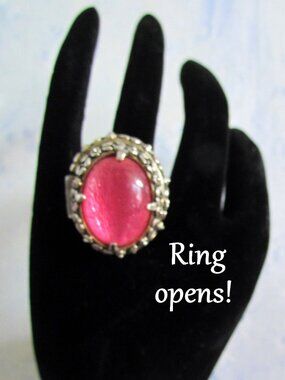 RING THAT OPENS!  PINK COSTUME, STAGE PLAY "POISON" RING for INTRIGUE & MYSTERY